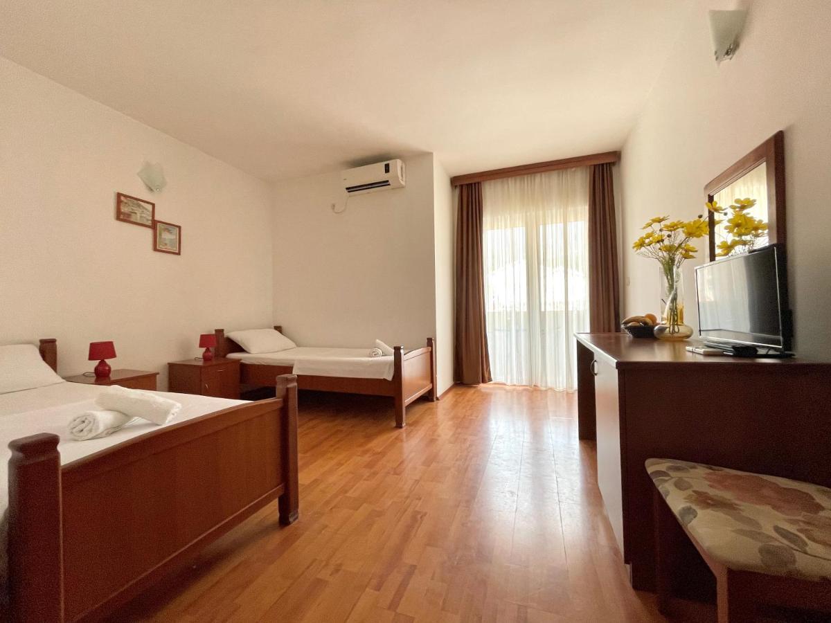 Oda ve Kahvaltı Ns Velji Vinogradi Budva