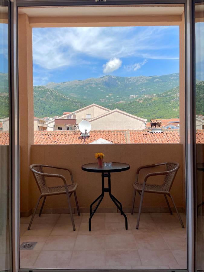 Ns Velji Vinogradi Budva