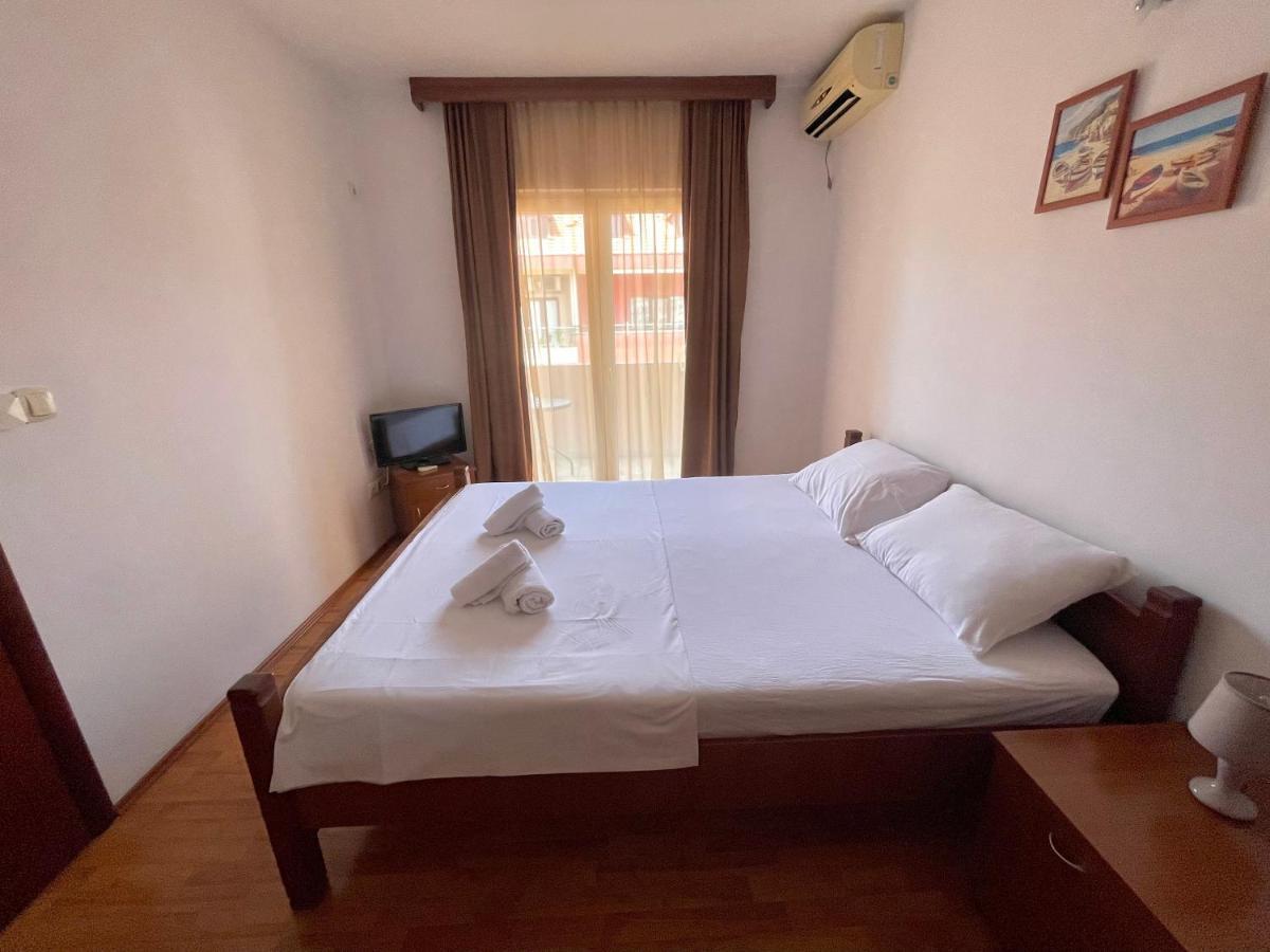 Ns Velji Vinogradi Budva