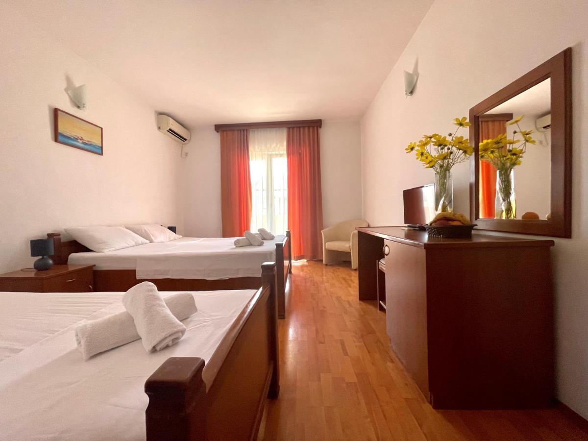 Ns Velji Vinogradi Couette-café *